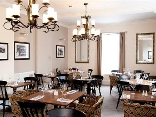 The Lion Hotel Brewood Bagian luar foto